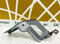 Кронштейн крыла BMW X5 2019-2023 41007492372 G05, передний правый