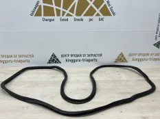 Уплотнитель крышки багажника Skoda Octavia 2017-2020 5E5827705H A7 5E3 РЕСТАЙЛИНГ