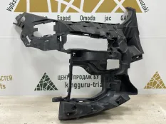 Кронштейн бампера BMW X5 2019-2023 51118069228 G05 M-PACK, передний правый