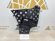 Кронштейн бампера BMW X7 2019-2022 51127420667 G07