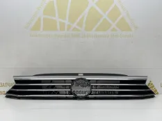 Решетка радиатора Volkswagen Passat 2014-2020 3G0853653D B8 3G1 ДО РЕСТАЙЛИНГ