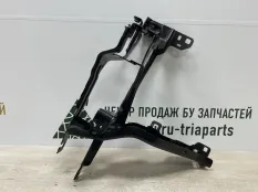 Кронштейн фары BMW X5 2019-2023 51647421709 G05, передний левый