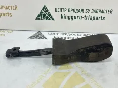 Ограничитель двери Volkswagen Passat 2014-2020 3G5839249A B8 3G1 ДО РЕСТАЙЛИНГ, задний правый
