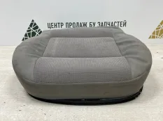 Сиденье Volkswagen Polo 6Q0881375 4, переднее левое