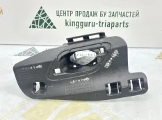 Кронштейн форсунки омывателя Volkswagen Tiguan 2016-2020 5NA807941 2 AD1 ДО РЕСТАЙЛИНГ, левый