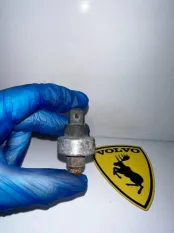 Датчик давления компрессора кондиционера Volvo 960