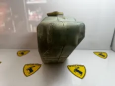 Бачок омывателя Volvo 240 260 Volvo 240 УНИВЕРСАЛ