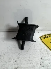Подушка КПП Volvo 240 260