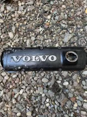 Клепанная крышка Volvo 2\7\9 Volvo 940 СЕДАН