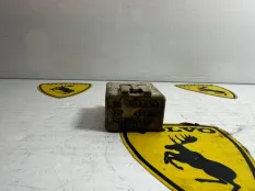 Реле бензонасоса Volvo 2\7\9 Volvo 940 СЕДАН