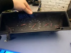 Приборная панель Volvo 740