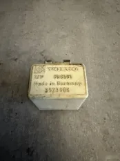 Реле бензонасоса Volvo 240