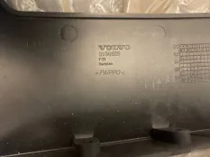 Ресничка фары левая Volvo 740