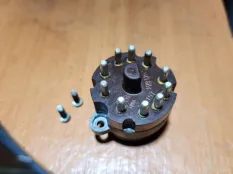 Контактная группа Volvo 240