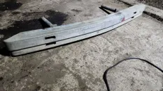 Усилитель бампера передний Volvo 740