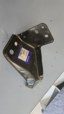 Кронштейн крыла левый Volvo S40