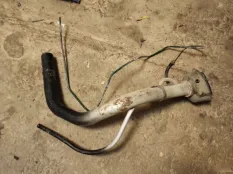 Топливная горловина Volvo 740