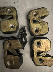 Замок дверной задний Volvo