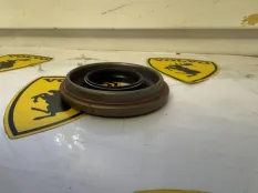 Сальник заднего моста задний Volvo 850 1995