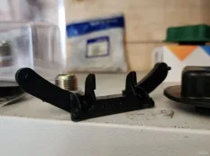 Петля лючка бензобака Volvo 740