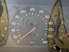 Приборная панель передняя Volvo 940 СЕДАН