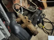 Распределитель тормозных усилий Volvo