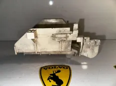 Кронштейн блока предохранителей передний Volvo 940