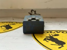 Реле горячего пуска Volvo 740 УНИВЕРСАЛ B230F 1992