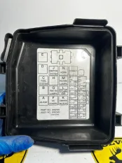 Крышка блока предохранителей Volvo 960 СЕДАН