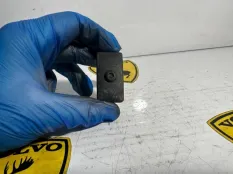 Заглушка кнопки Volvo 850 УНИВЕРСАЛ B5252 1994