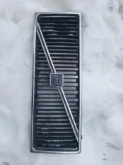 Решетка радиатора Volvo 740 УНИВЕРСАЛ B230F 1991