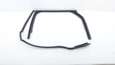 Уплотнитель стекла двери Volkswagen Touareg