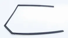 Уплотнитель стекла двери Mazda CX-7