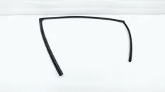 Уплотнитель стекла двери Toyota Camry