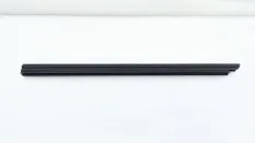 Уплотнитель стекла двери Toyota Camry