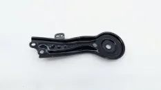 Кронштейн подрамника Toyota Camry