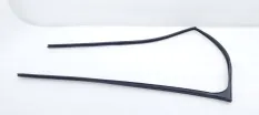 Уплотнитель стекла двери Toyota Land Cruiser