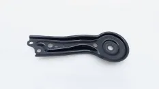 Кронштейн подрамника Toyota Camry