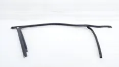 Уплотнитель стекла двери Volkswagen Tiguan