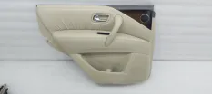 Обшивка двери Infiniti QX56