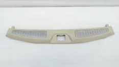 Кожух замка багажника Infiniti QX56