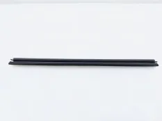 Уплотнитель стекла двери Volkswagen Touareg