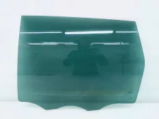 Стекло двери Volkswagen Touareg