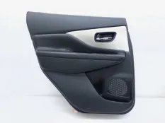 Обшивка двери Nissan Murano