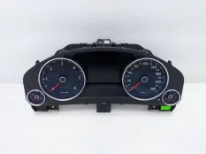 Панель приборов Volkswagen Touareg