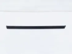 Уплотнитель стекла двери Volkswagen Touareg