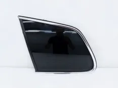 Стекло кузовное глухое Volkswagen Touareg
