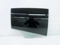 Стекло двери BMW X6M