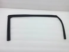 Уплотнитель стекла двери Kia Ceed