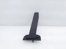 Педаль газа Toyota Camry